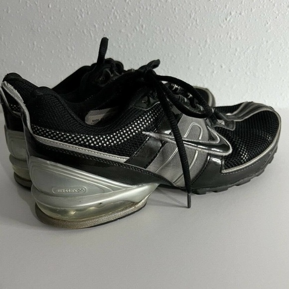 Nike Air Max 90 Black and Silver Women's Size 8 Running Shoes - Picture 2 of 6